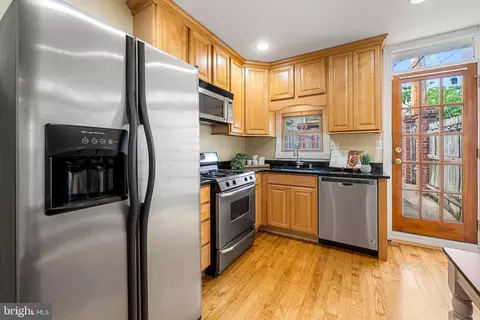 234 E Barney St E, Baltimore, MD 21230 photo 6