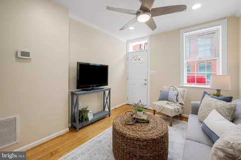 234 E Barney St E, Baltimore, MD 21230 photo 3