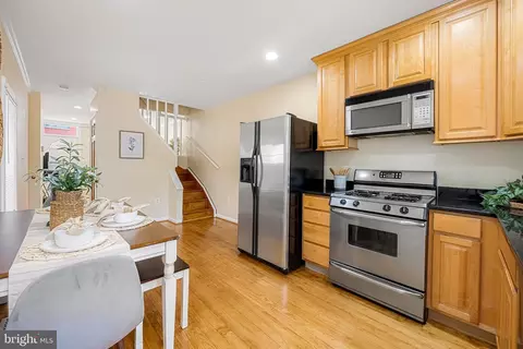 234 E Barney St E, Baltimore, MD 21230 photo 8