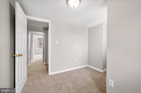 Entry Way - 2618 Miles Ave, Baltimore, MD 21211 photo 5 of 6