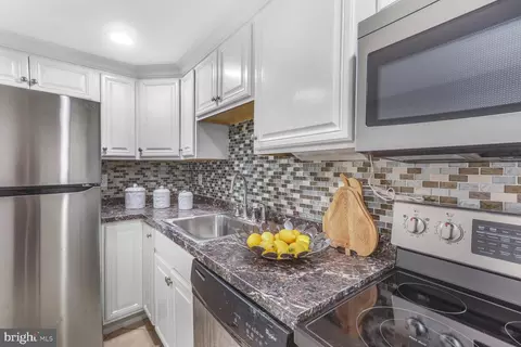 2829 Hampden Ave, Baltimore, MD 21211 photo 7