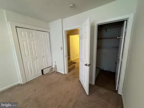 Bedroom - 1008 Stiles St, Baltimore, MD 21202 photo 4 of 6