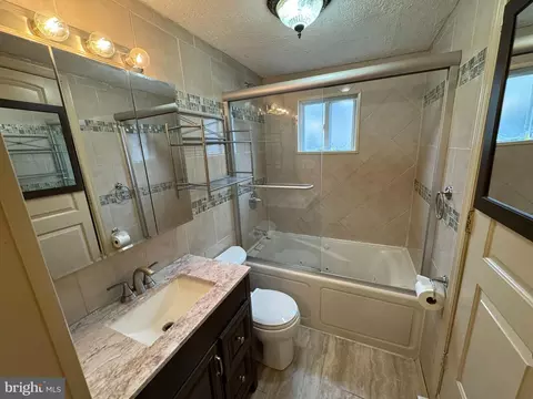 Bath - 1008 Stiles St, Baltimore, MD 21202 photo 1 of 4