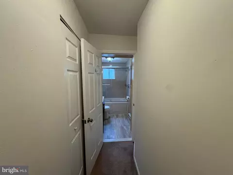 Entry Way - 1008 Stiles St, Baltimore, MD 21202 photo 2 of 5