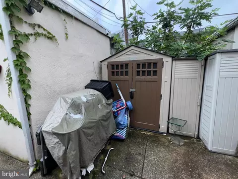 Exterior - 1008 Stiles St, Baltimore, MD 21202 photo 5 of 8