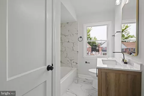 Entry Way - 1324 Kitmore Rd, Baltimore, MD 21239 photo 3 of 3