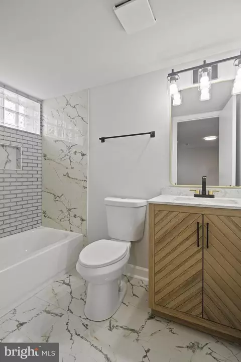 Bath - 1324 Kitmore Rd, Baltimore, MD 21239 photo 6 of 8