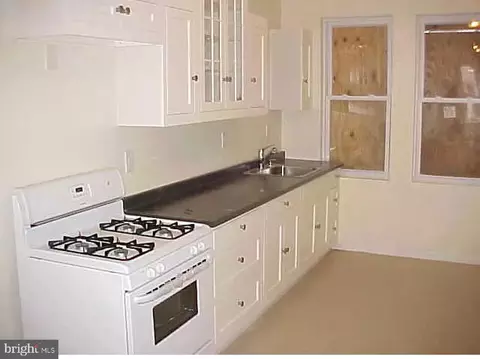420 N Glover St, Baltimore, MD 21224 photo 3
