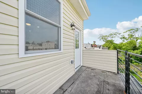 Exterior - 518 N Patterson Park Ave, Baltimore, MD 21205 photo 4 of 7
