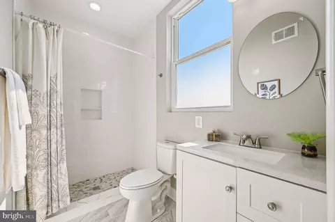 Bath - 518 N Patterson Park Ave, Baltimore, MD 21205 photo 4 of 4