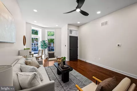 432 E 22nd St, Baltimore, MD 21218 photo 4