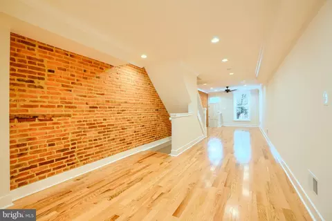 526 E Clement St, Baltimore, MD 21230 photo 8