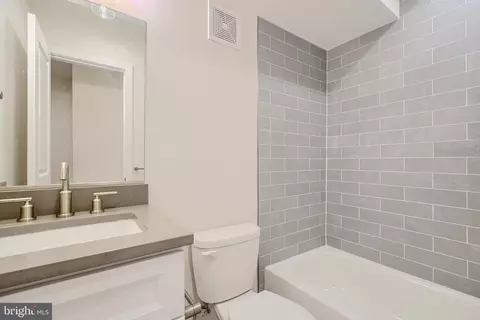 526 E Clement St, Baltimore, MD 21230 photo 19