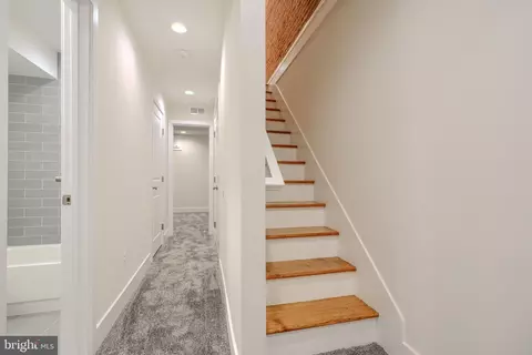 526 E Clement St, Baltimore, MD 21230 photo 18