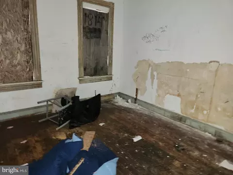 Entry Way - 2122 E North Ave, Baltimore, MD 21213 photo 5 of 5