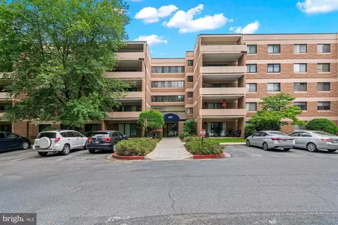2901 Fallstaff Rd #305, Baltimore, MD 21209