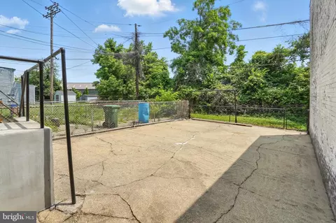 Exterior - 2105 Maisel St, Baltimore, MD 21230 photo 3 of 3