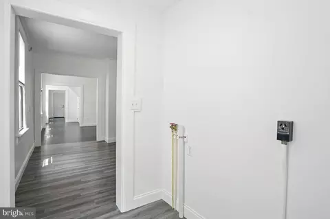 Entry Way - 2105 Maisel St, Baltimore, MD 21230 photo 5 of 6