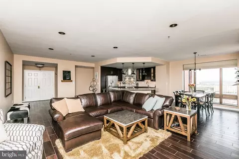 Living - 10 E Lee St #1209, Baltimore, MD 21202 photo 3 of 3