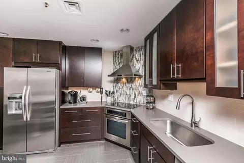 Kitchen - 10 E Lee St #1209, Baltimore, MD 21202 photo 5 of 5
