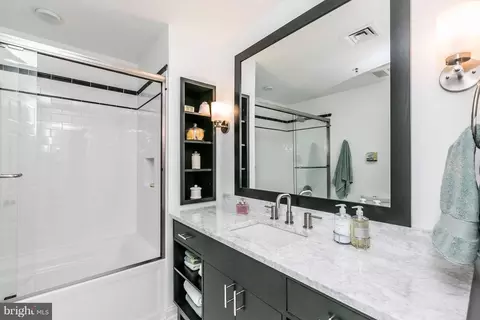 Bath - 10 E Lee St #1209, Baltimore, MD 21202 photo 2 of 2