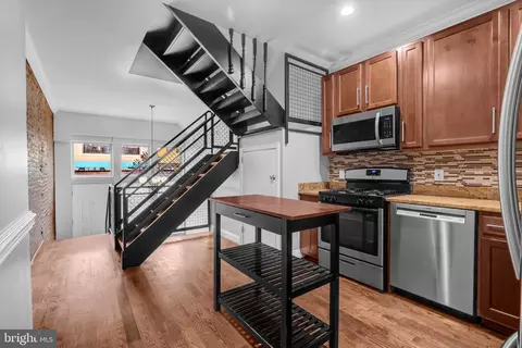 520 N Chester St, Baltimore, MD 21205