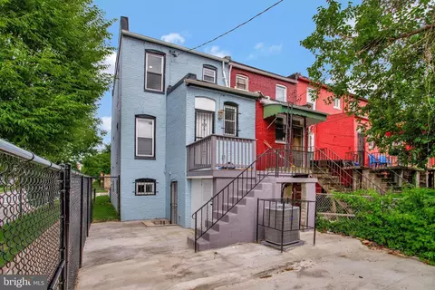 Exterior - 2201 N Pulaski St, Baltimore, MD 21217 photo 7 of 10