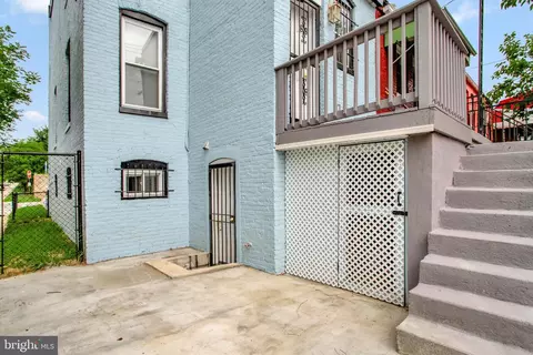 Exterior - 2201 N Pulaski St, Baltimore, MD 21217 photo 8 of 10