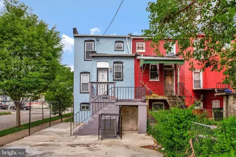 Exterior - 2201 N Pulaski St, Baltimore, MD 21217 photo 5 of 10