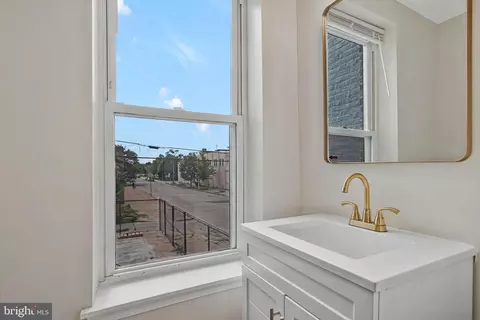 Bath - 2201 N Pulaski St, Baltimore, MD 21217 photo 1 of 3