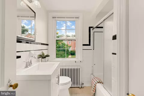 Bath - 3903 Kimble Rd, Baltimore, MD 21218 photo 1 of 4