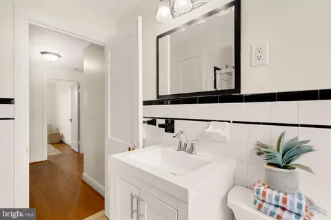 Bath - 3903 Kimble Rd, Baltimore, MD 21218 photo 2 of 4