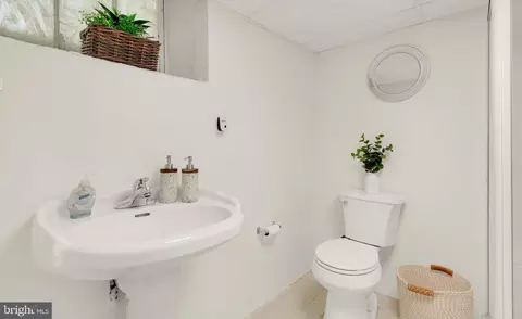 Bath - 3903 Kimble Rd, Baltimore, MD 21218 photo 4 of 4