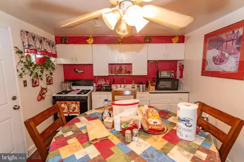 4735 Chatford Ave, Baltimore, MD 21206 photo 6