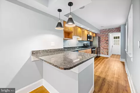 Entry Way - 1403 Covington St, Baltimore, MD 21230 photo 3 of 7