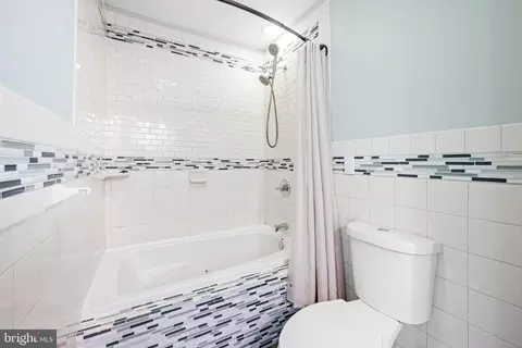 Bath - 1403 Covington St, Baltimore, MD 21230 photo 2 of 3
