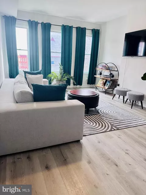 750 Dolphin St, Baltimore, MD 21217