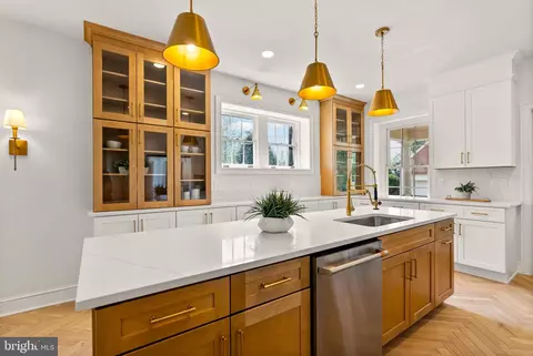 203 Saint Martins Rd, Baltimore, MD 21218
