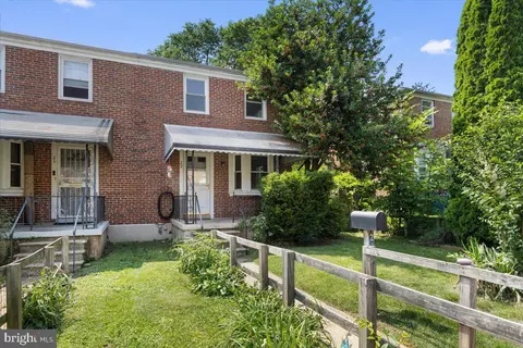 22 Mardrew Rd, Baltimore, MD 21229 photo 2