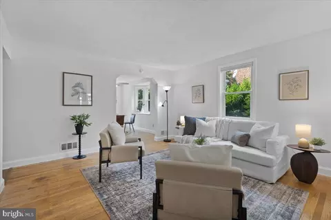 22 Mardrew Rd, Baltimore, MD 21229 photo 4