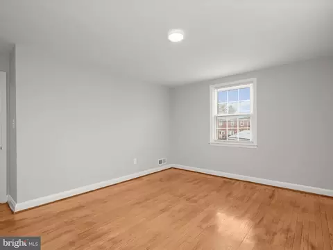 Bedroom - 714 Stamford Rd, Baltimore, MD 21229 photo 6 of 8