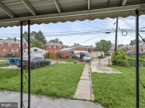 Exterior - 714 Stamford Rd, Baltimore, MD 21229 photo 3 of 4