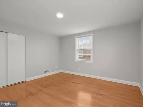 Bedroom - 714 Stamford Rd, Baltimore, MD 21229 photo 2 of 8