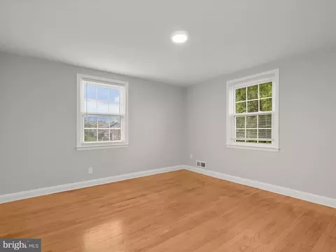 Bedroom - 714 Stamford Rd, Baltimore, MD 21229 photo 1 of 8