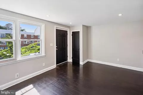 Living - 3913 Kenyon Ave, Baltimore, MD 21213 photo 1 of 2