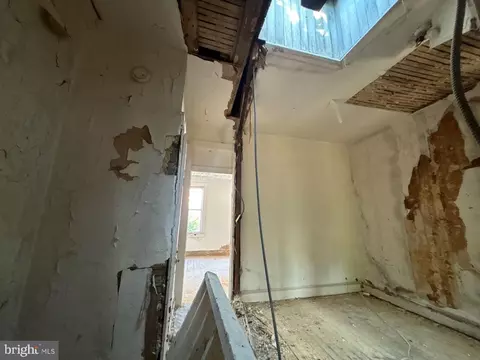 Entry Way - 22 Wheeler Ave, Baltimore, MD 21223 photo 6 of 6