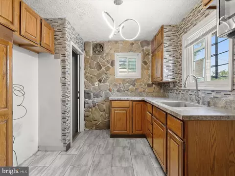 6222 Catalpha Rd, Baltimore, MD 21214 photo 13