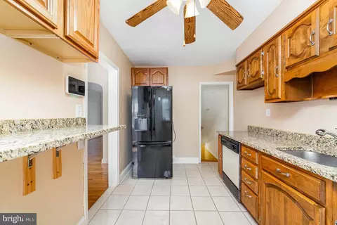 Kitchen - 833 Evesham Ave, Baltimore, MD 21212 photo 2 of 2