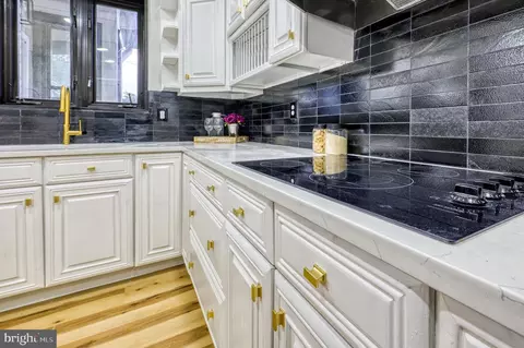 Kitchen - 2303 Harlem Ave, Baltimore, MD 21216 photo 4 of 7