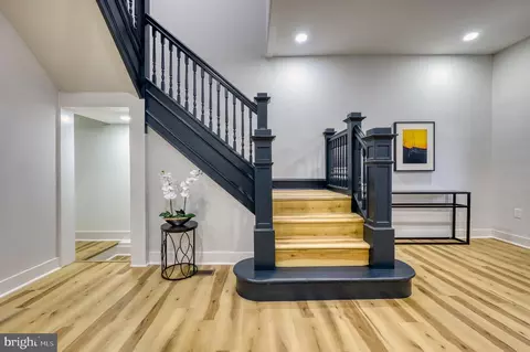 Entry Way - 2303 Harlem Ave, Baltimore, MD 21216 photo 4 of 6